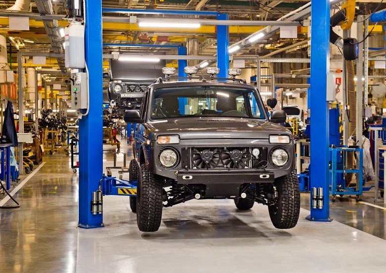 АвтоВАЗ перезапустил производство, которое простаивало 10 лет. В цехах ООП будут выпускать Lada Niva Sport, Niva Bronto и пикапы на базе &laquo;Нивы&raquo;