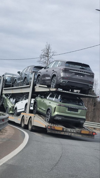 Бывший завод Hyundai в России (АГР) начал отгружать дилерам новые машины, помимо Solaris — теперь это собранные у нас автомобили бренда Jaecoo 