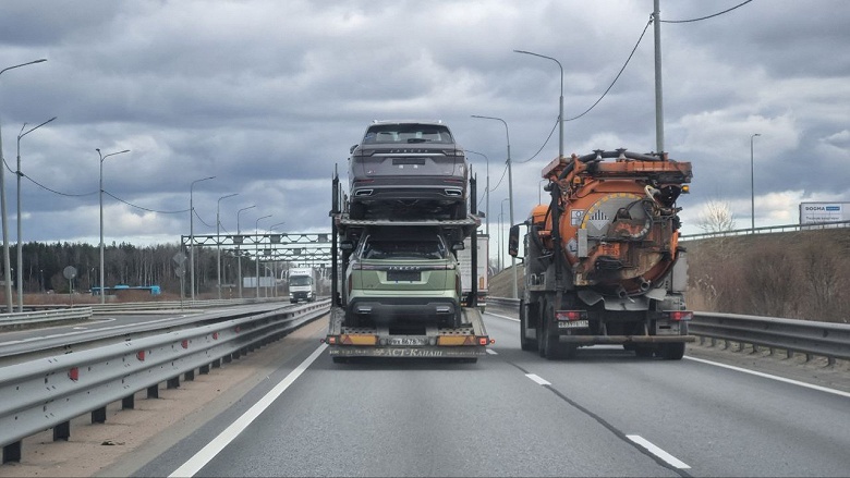 Бывший завод Hyundai в России (АГР) начал отгружать дилерам новые машины, помимо Solaris — теперь это собранные у нас автомобили бренда Jaecoo 