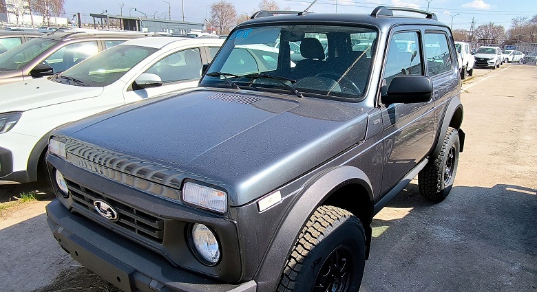 К дилерам прибыли новые Lada Niva Bronto. Опубликовано качественное фото
