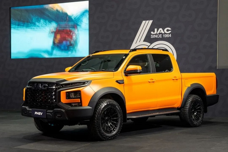 На базе этой машины создают российский внедорожник. Мощность JAC T9 повысили более чем вдвое