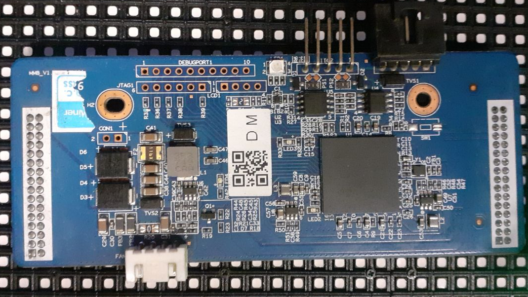 Так выглядит плата с SPARTAN-6 XC6SLX25