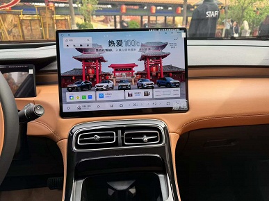 Представлен совершенно новый Geely Atlas 2025: другой дизайн, улучшенный салон, но больше никакого &laquo;автомата&raquo;