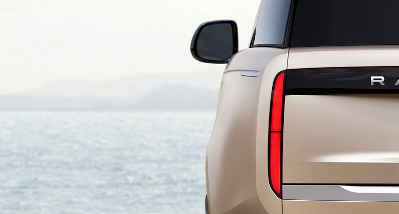 Россияне стали в три раза чаще покупать автомобили на Ozon: самой дорогой машиной стал Range Rover за 22 млн рублей - 1 Россияне стали в три раза чаще покупать автомобили на Ozon: самой дорогой машиной стал Range Rover за 22 млн рублей