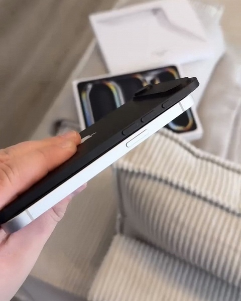 Существование такого iPhone пока не подтверждено: макет iPhone 17 Air сравнили с реальным iPhone 16e - 2 Существование такого iPhone пока не подтверждено: макет iPhone 17 Air сравнили с реальным iPhone 16e