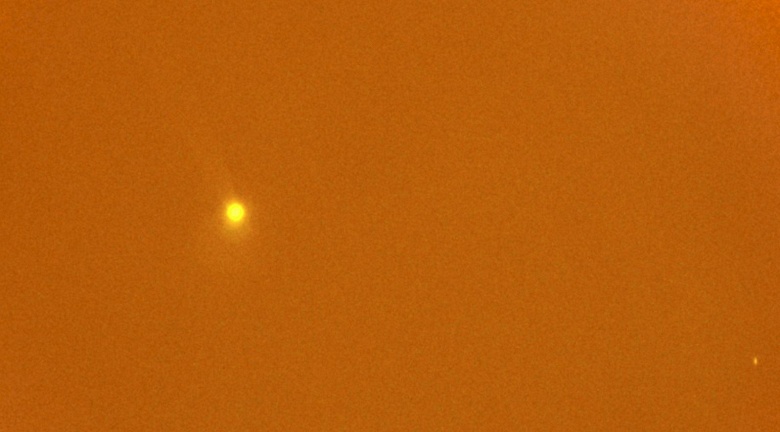 Учёные из Новосибирска сфотографировали редкий натриевый хвост Меркурия: снимок с длиной 150 тысяч километров стал первым в России благодаря обсерватории &laquo;Вега&raquo; 