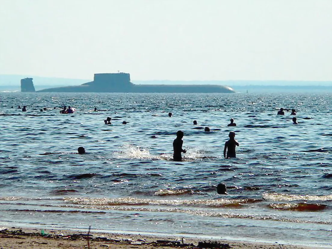 Где-то это обычный летний день на пляже