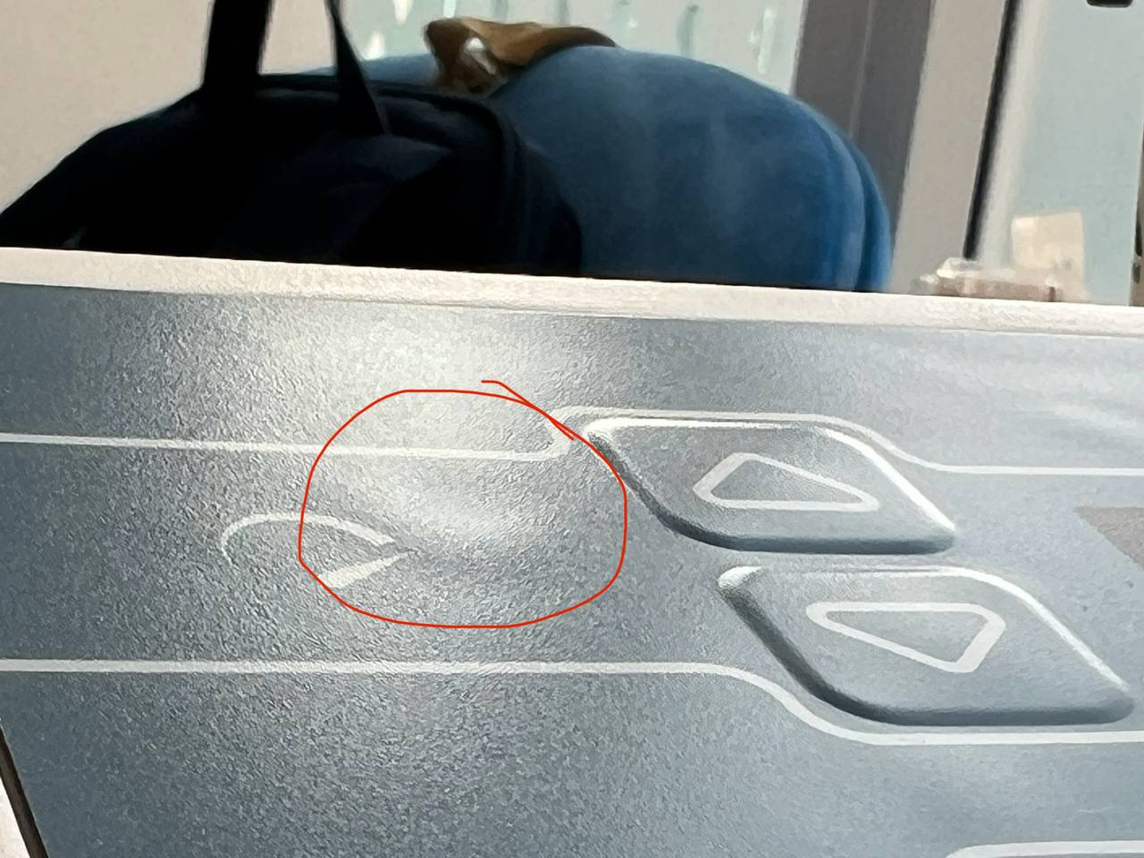 На клавиатуре серийных корпусов после нагрева стали появляться пузыри