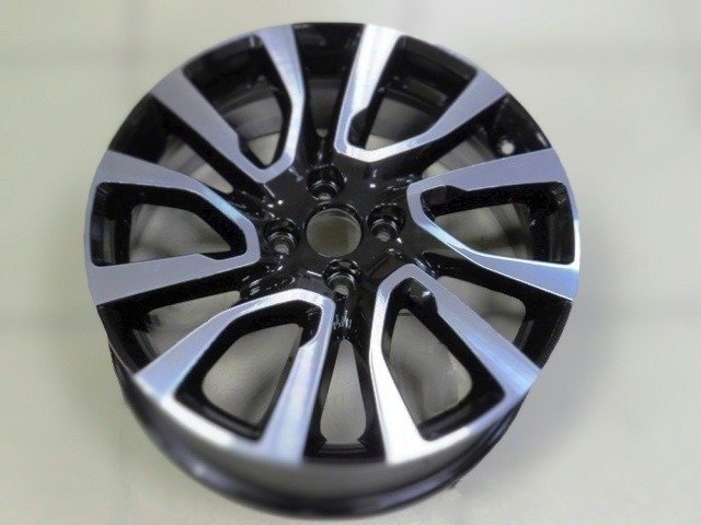 Привет, Lada Xray. На новые Lada Granta Cross могут ставить такие диски (фото)