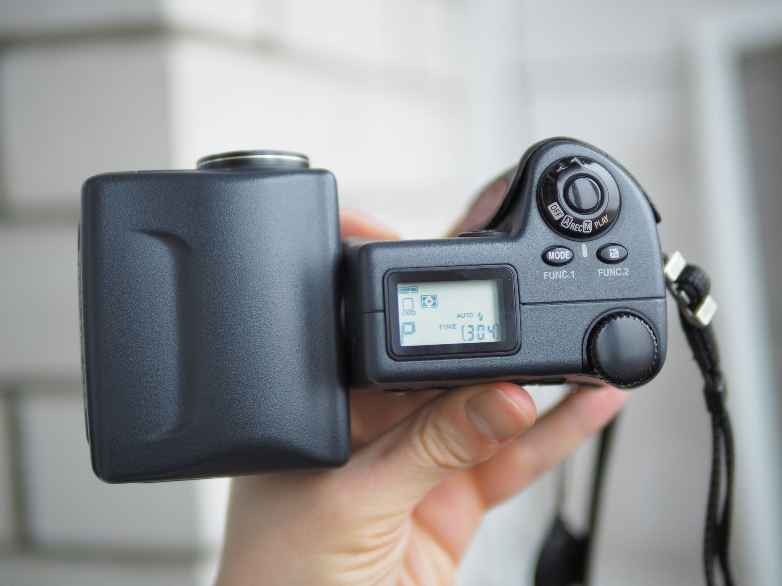 Nikon E990 — цифровой динозавр 2000 года - 2