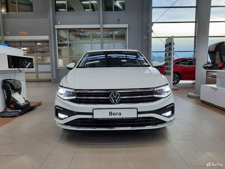 Дилеры начали завозить в Россию новейшие Volkswagen Bora 2024-2025 годов