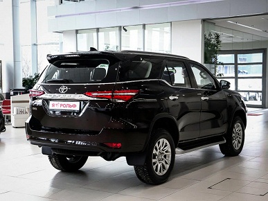 Официальный дилер продает полноприводные внедорожники Toyota Fortuner с официальной гарантией — от 6,3 млн рублей - 2 Официальный дилер продает полноприводные внедорожники Toyota Fortuner с официальной гарантией — от 6,3 млн рублей