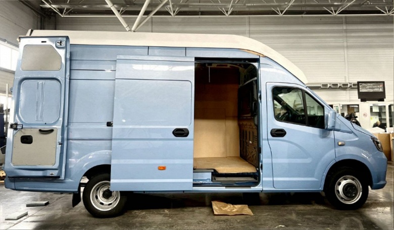 Представлена новая &laquo;ГАЗель NN&raquo; со &laquo;сверхвысокой&raquo; крышей