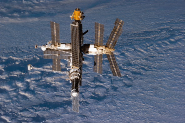 Орбитальная станция «Мир» во всей красе