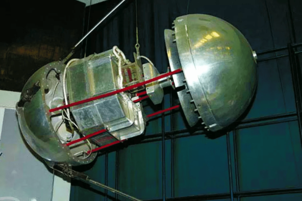 Внутренности первого ис��усственного спутника земли