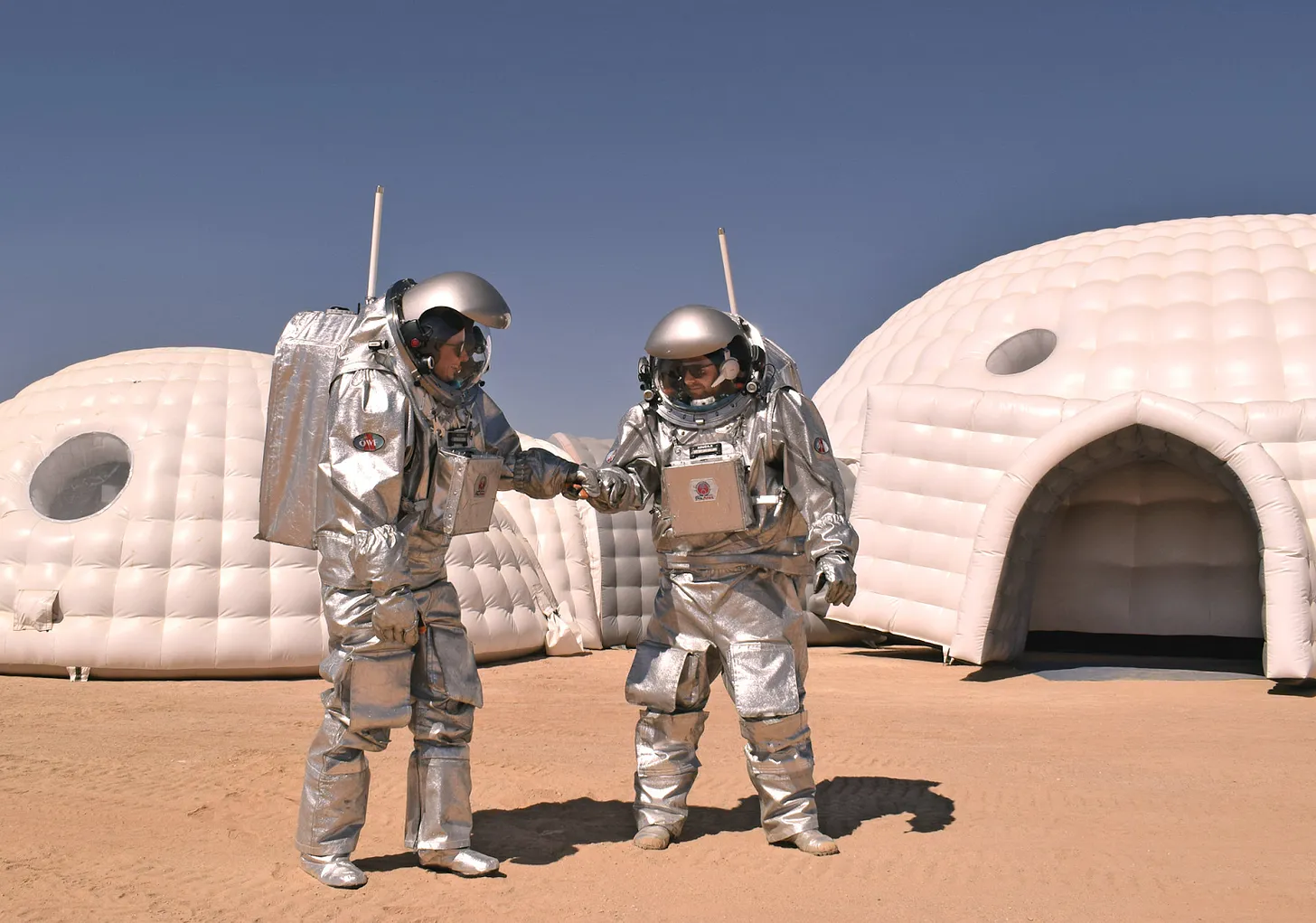 Аналоговые астронавты OeWF во время имитационной миссии на Марс в Омане в 2018 году. Источник