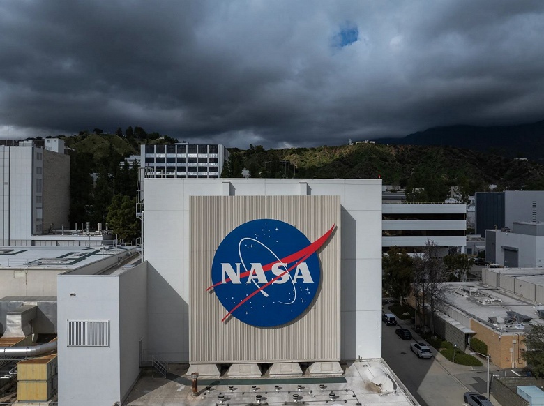 Судьба важнейших научных миссий — возвращение образцов с Марса и исследование Венеры — под большим вопросом: Трамп хочет сократить финансирование NASA - 1 Судьба важнейших научных миссий — возвращение образцов с Марса и исследование Венеры — под большим вопросом: Трамп хочет сократить финансирование NASA