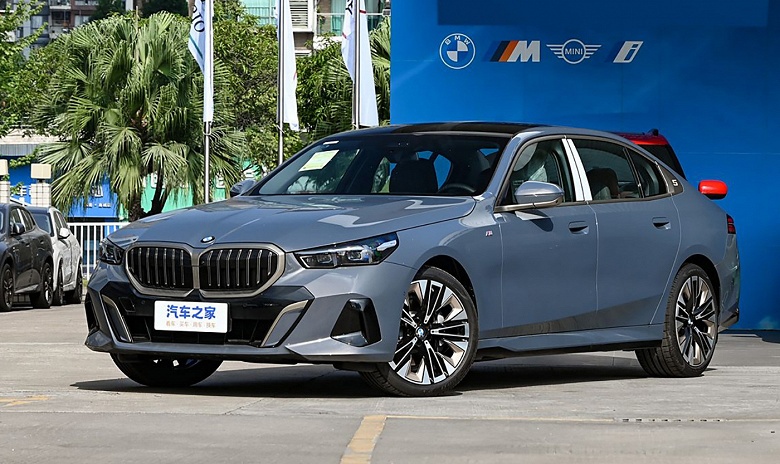 Невиданная щедрость от BMW: новейшую BMW 5 серии распродают со скидкой в 35% из-за затоваривания складов и падения продаж