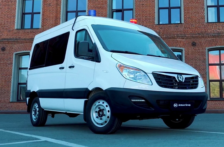 Российский фургон Sollers Atlant с 1,9-литровым мотором превратили в броневик - 1 Российский фургон Sollers Atlant с 1,9-литровым мотором превратили в броневик