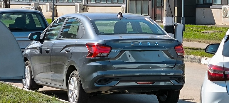 Считанные дни до старта серийного производства Lada Iskra: в собираемых сейчас предсерийных Iskra обнаруживают по 50-70 дефектов на машину