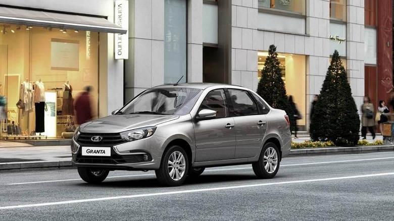 АвтоВАЗ объяснил, почему цены на Lada идут вверх