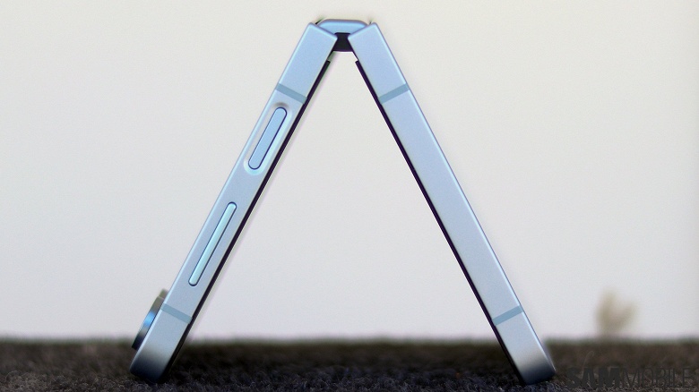 После длительной задержки One UI 7 (Android 15) выпустили, но прошивка оказалась с багами. Владельцы Samsung Galaxy S24, Galaxy Z Flip 6 и Galaxy Fold 6 снова ждут - 1 После длительной задержки One UI 7 (Android 15) выпустили, но прошивка оказалась с багами. Владельцы Samsung Galaxy S24, Galaxy Z Flip 6 и Galaxy Fold 6 снова ждут