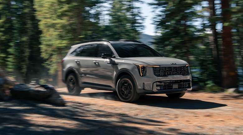 Kia пока не возвращается в Россию, а только рассматривает такую возможность