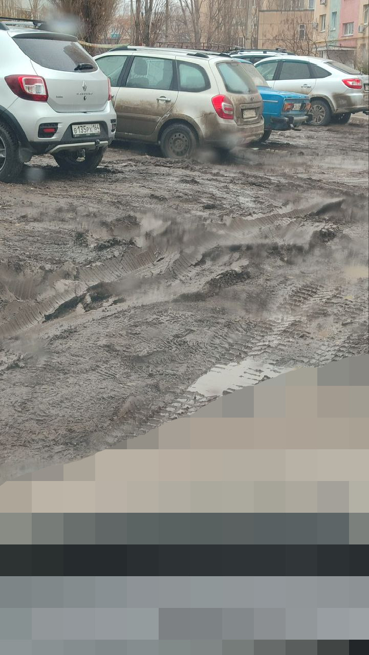 Все они оправдывают себя тем, что мест на стоянках нет, хотя это не так. В 9-и минутах ходьбы от этой локации есть стоянка, заполненная лишь на 40%.