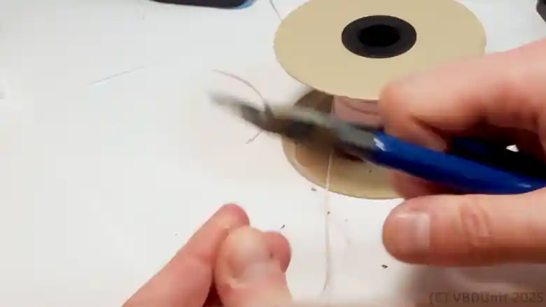 Каждому сегменту - своя кисточка. Восемь сегментов - восемь кисточек