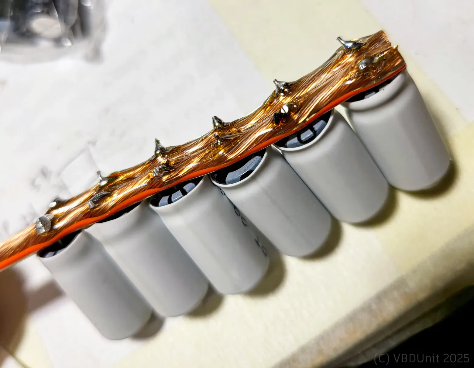 Припой кубометрами закачивался под изоляцию, чтобы точно всё было хорошо