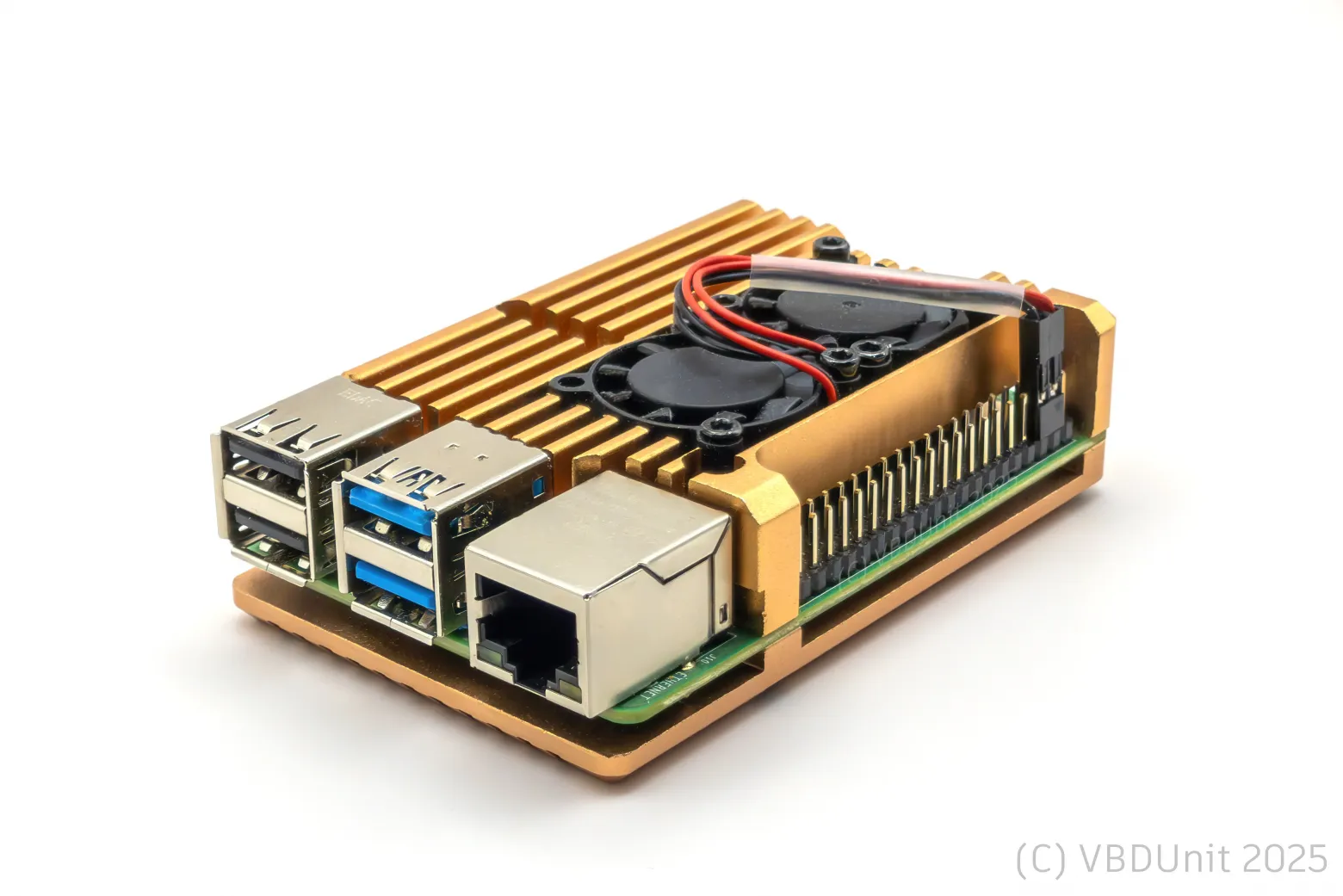 Та самая Raspberry Pi 4B, на которой я пытался делать протокол. Радиаторы оказались не лишними - она заметно грелась в ходе работы