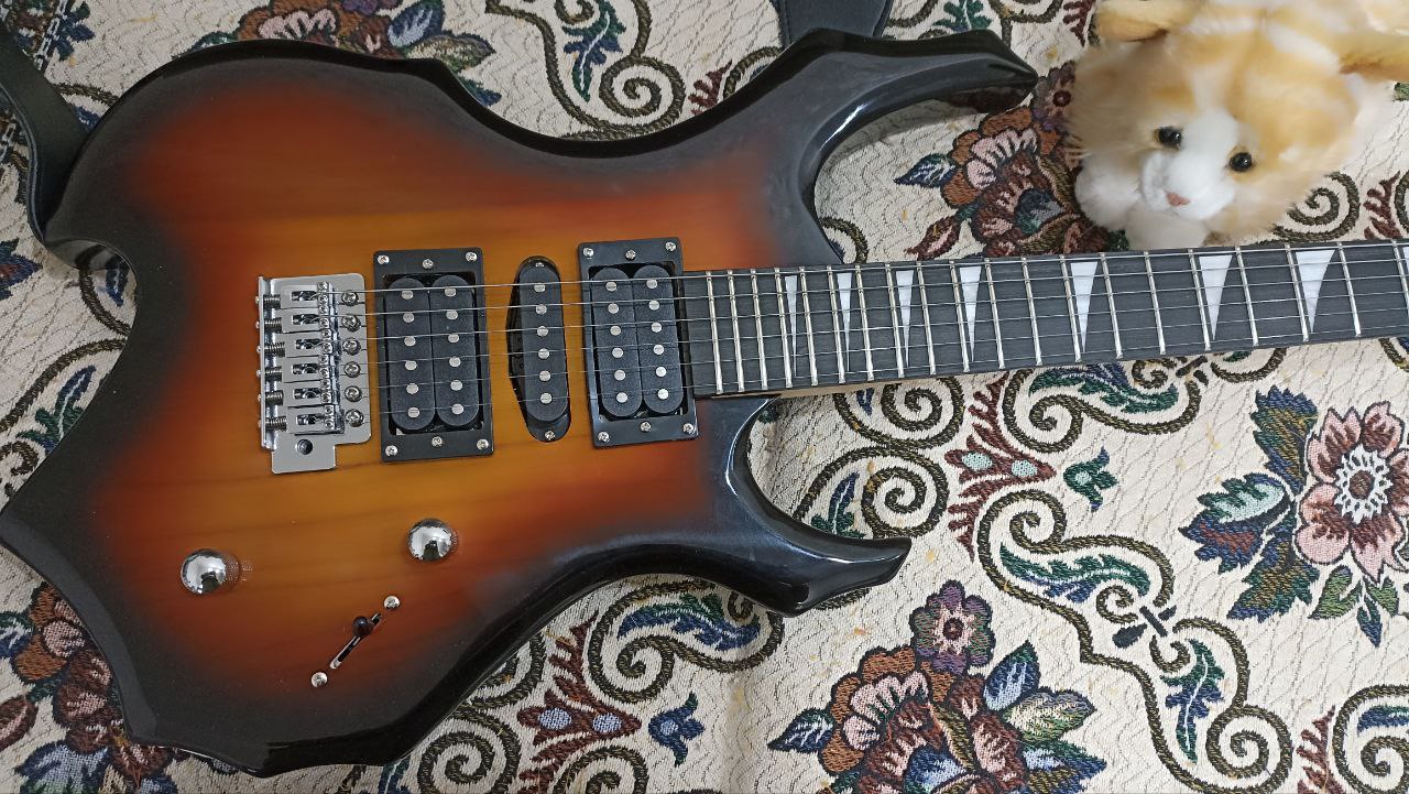 Гитарная катастрофа: дешёвый леспол IRIN пришёл с повреждениями - 2