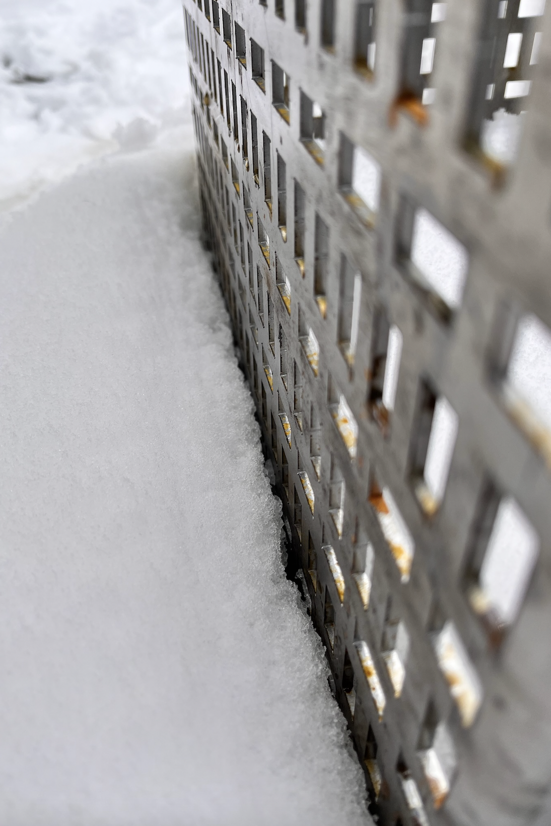 Русский инженер против снега на крыше - 30