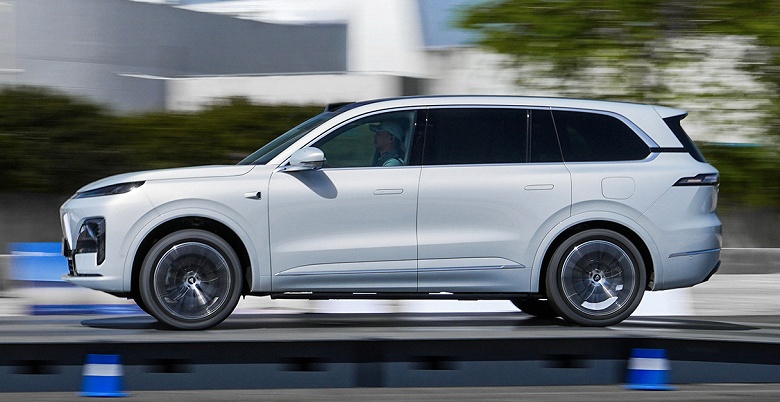 Заменить Li Auto L9 от Changan может официально появиться в России: новейший Deepal S09 предлагает полный привод и 492 л.с.