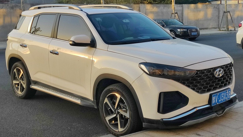 «Корейские» Hyundai ix35 из Поднебесной подешевели уже до 2,6 млн рублей - 1 «Корейские» Hyundai ix35 из Поднебесной подешевели уже до 2,6 млн рублей