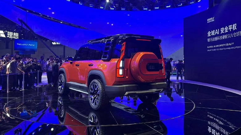 Toyota Land Cruiser устарел. Новый внедорожник Geely Galaxy Cruiser использует ИИ для адаптивной подвески и может плавать