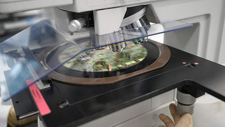 Будущее космических технологий: Россия разрабатывает двигатели-электроспреи на ионной жидкости - 2 Будущее космических технологий: Россия разрабатывает двигатели-электроспреи на ионной жидкости