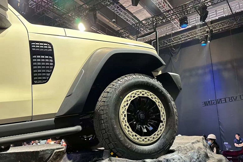 Представлен новейший Tank 300 Hook Road: неразрезные мосты, зависимые подвески и смещённая ось