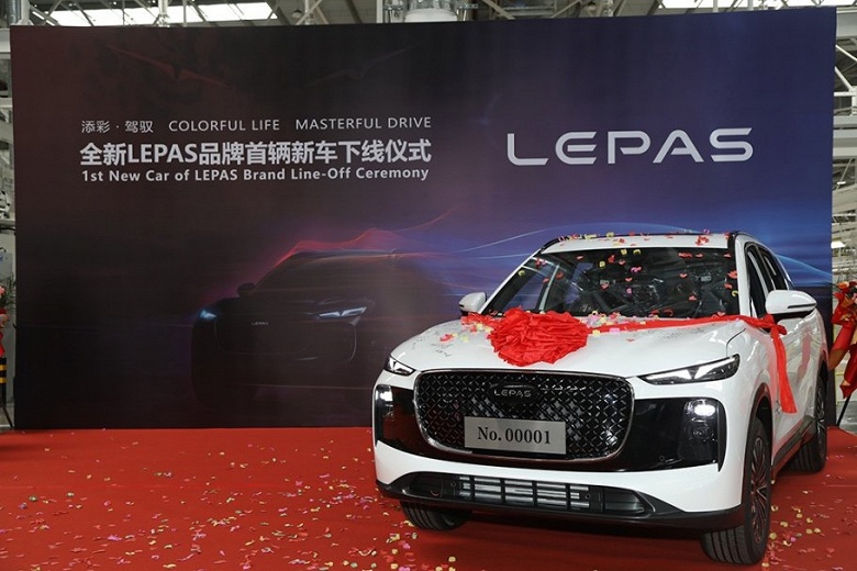 Представлен первый кроссовер Lepas для российского рынка &mdash; это Chery Tiggo 8 Plus с 254 л.с. и 8-ступенчатым &laquo;автоматом&raquo;