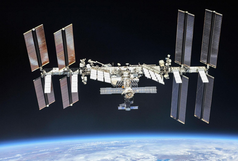 419 километров над Землей: &laquo;Прогресс МС-30&raquo; поднял МКС на 2 километра