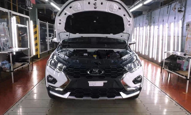 Сборку Lada Iskra SW Cross на конвейере АвтоВАЗа показали на новых фото