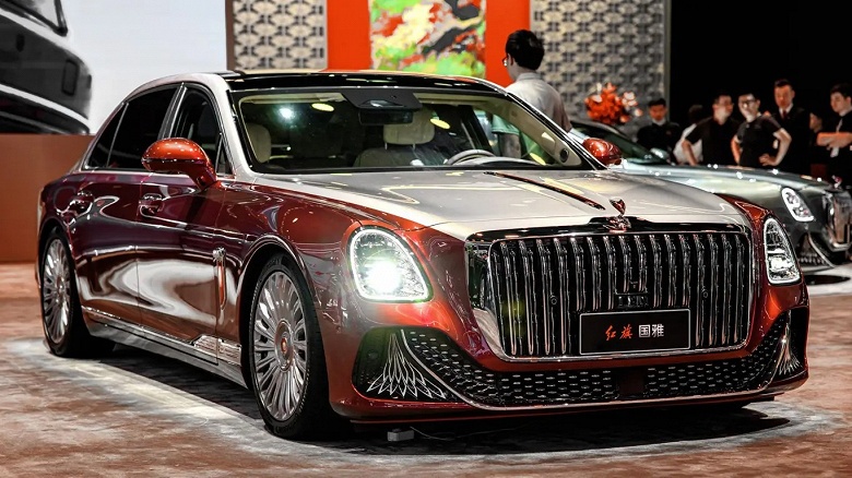 Замена Bentley и Mercedes-Maybach официально выйдет в России: продажи премиального седана Hongqi L1 стартуют осенью 2025 - 1 Замена Bentley и Mercedes-Maybach официально выйдет в России: продажи премиального седана Hongqi L1 стартуют осенью 2025