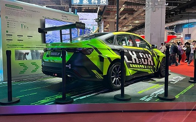 Geely представила спиртовой спорткар Binrui Cool: чистый метанол и 250 л.с. - 2 Geely представила спиртовой спорткар Binrui Cool: чистый метанол и 250 л.с.