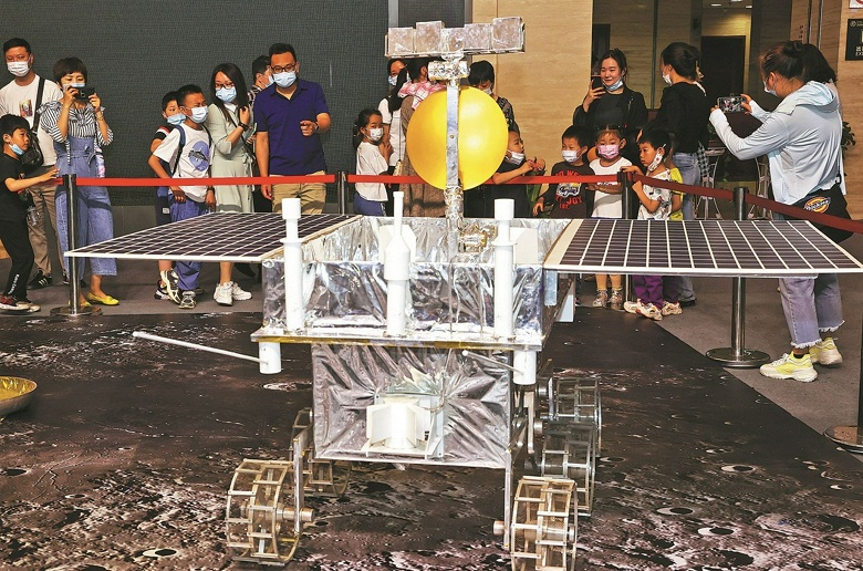 Китайская миссия &laquo;Чанъэ-7&raquo; стартует в 2026 году, она изучит секреты южного полюса Луны