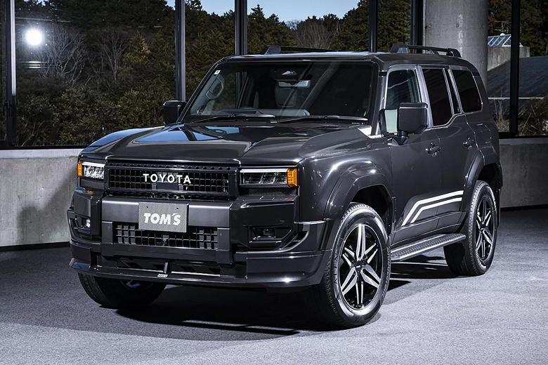 Спорт и стиль вместо грязи: представлен Toyota Land Cruiser Prado 250 в обвесе TOM’s Racing - 1 Спорт и стиль вместо грязи: представлен Toyota Land Cruiser Prado 250 в обвесе TOM’s Racing