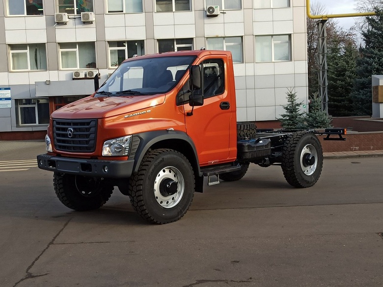 Полный привод, пневматическая подвеска, подогревы, круиз-контроль, кондиционер. Новейший российский ГАЗ «Садко 9» оказался хорошо оснащённым - 1 Полный привод, пневматическая подвеска, подогревы, круиз-контроль, кондиционер. Новейший российский ГАЗ «Садко 9» оказался хорошо оснащённым