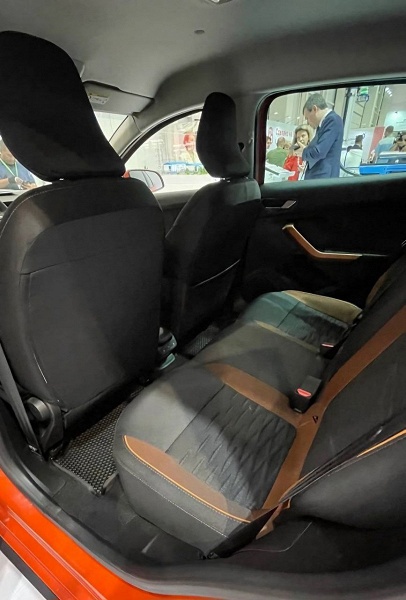 Представлена топовая Lada Iskra SW Cross: опубликованы новые живые фото - 3 Представлена топовая Lada Iskra SW Cross: опубликованы новые живые фото