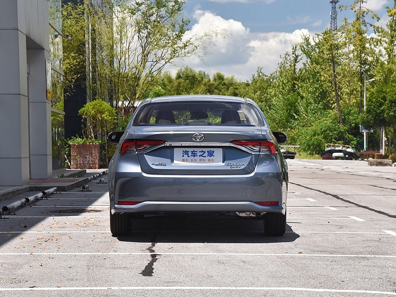 Toyota не выдерживает конкуренции с BYD: Toyota Corolla Hybrid подешевела в Китае до 13 тыс. долларов