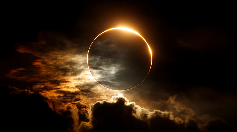 Полное лунное затмение в центральной России, которое обещали 5 мая, оказалось фейком