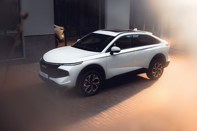 Представлен выпускаемый в России полноприводный кроссовер Haval F7x: новинку впервые показали внутри
